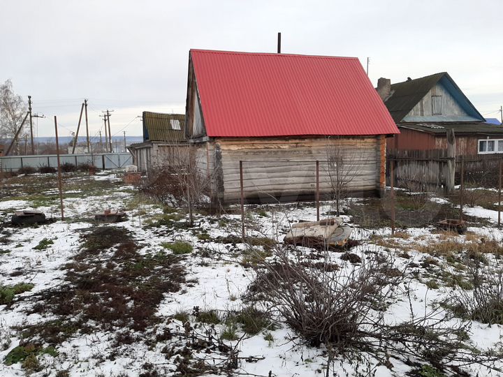 Дом 40 м² на участке 27 сот.