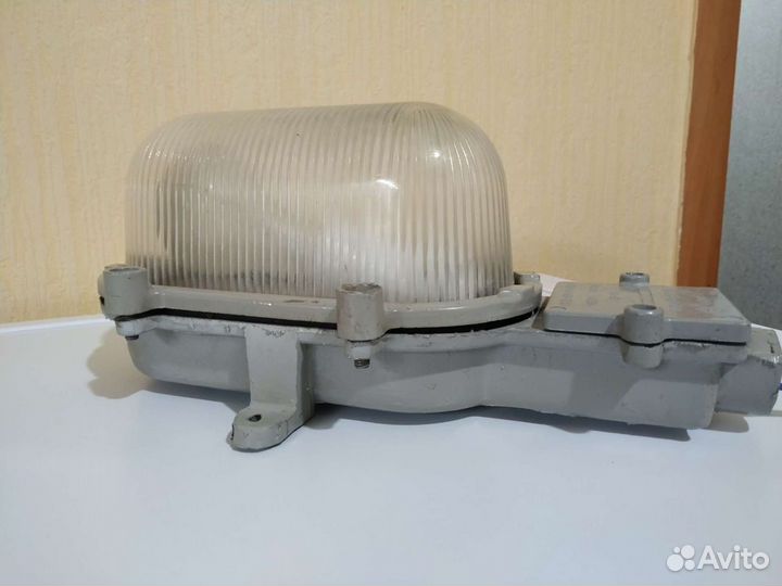 Светильник влагозащищенный