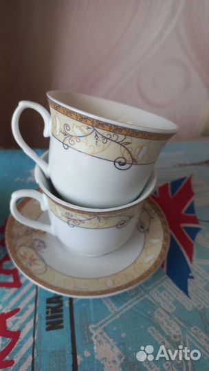 Чайные чашки с блюдцами