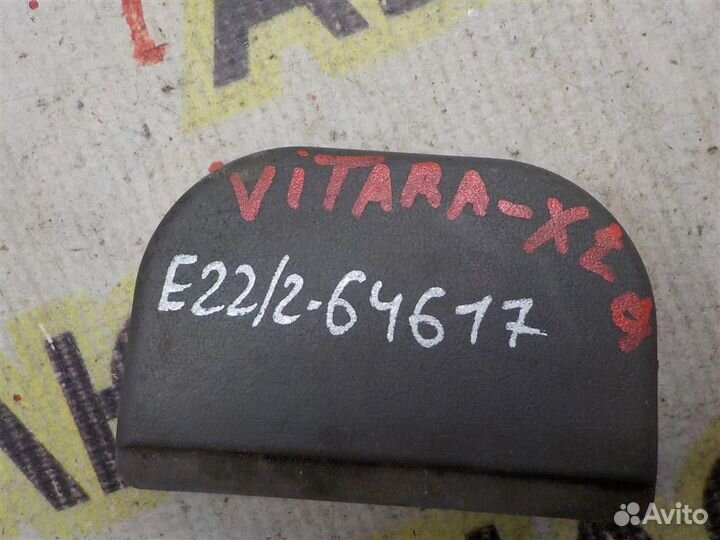 Крышка кронштейна сиденья Suzuki Grand Vitara II