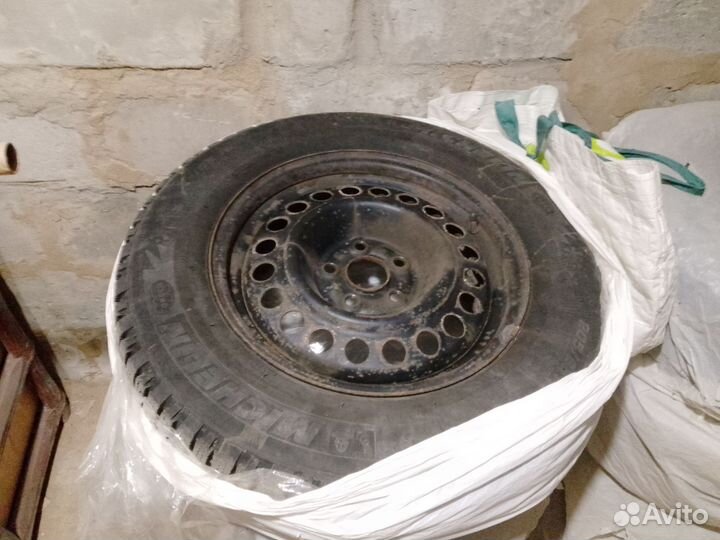 Michelin X-Ice 205/65 R15 99T