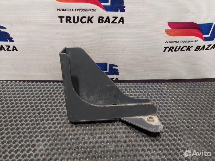 7420790065 Кронштейн защиты глушителя