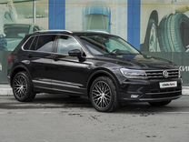 Volkswagen Tiguan 2.0 AMT, 2018, 139 589 км, с пробегом, цена 3 199 000 руб.