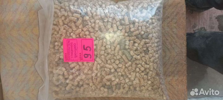 Напол древесный опт и роз сено в кипах солома в ме