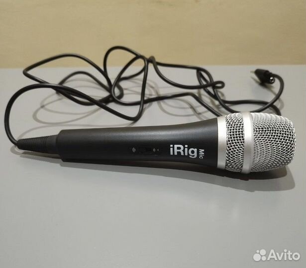 Микрофон со стойкой