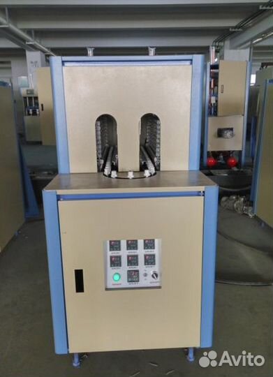 Полуавтоматическая машина для выдува бутылок HZ880