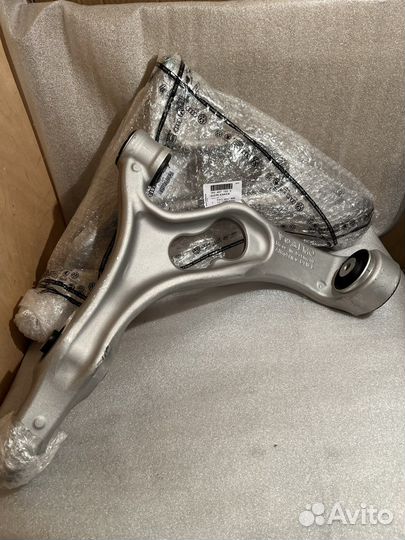 Рычаг нижний Touareg/Q7/Cayenne 7p0407151e