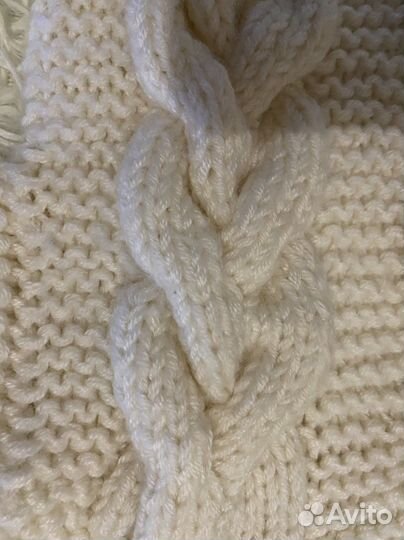 Вязанный костюм Зайка с шапочкой и пинетками