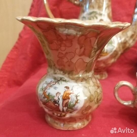 Сервиз чайно-кофейный с галантными сценами.винтаж