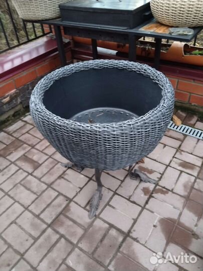 Кашпо, лежанки для животных