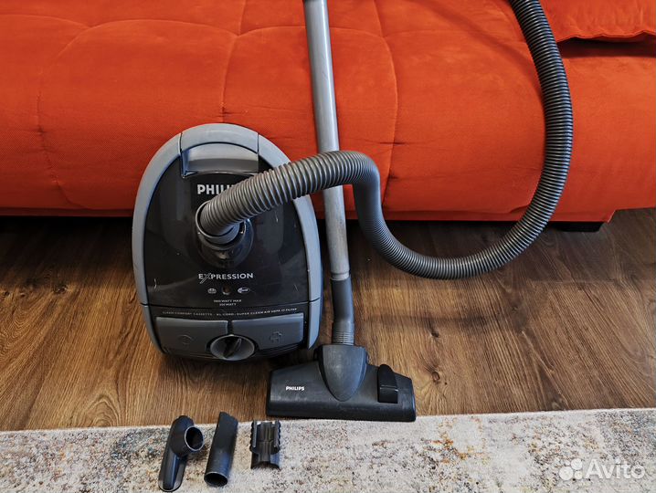 Пылесос Philips Expression FC 8611