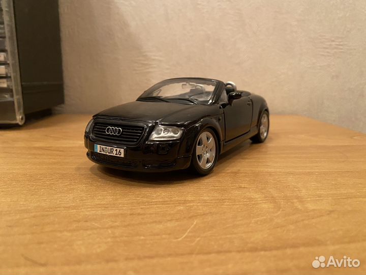 Модель коллекционная 1/24 Maisto Audi TT Roadster
