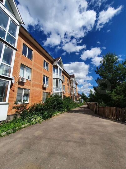 Комната 17 м² в 2-к., 1/3 эт.