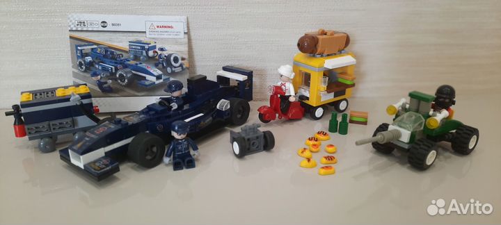 37 наборов конструкторов. Совместимы с Lego