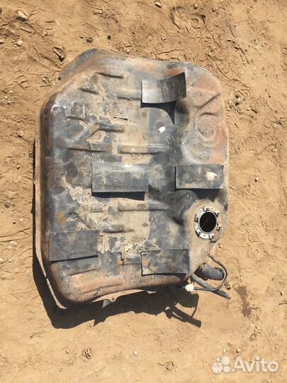 Бензобак Ауди 100 с4