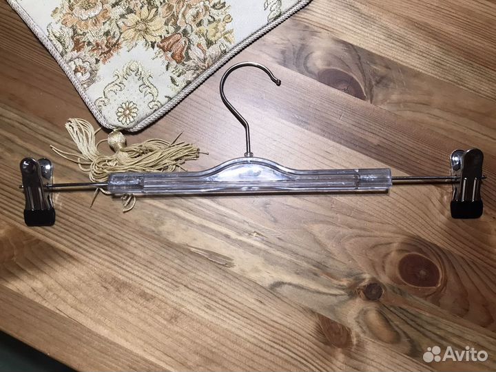 Вешалки с прищепками