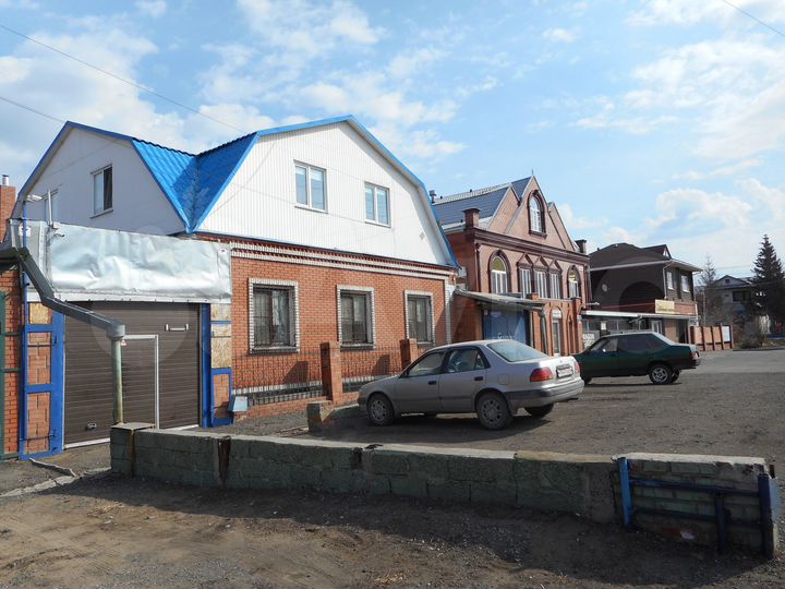 Дом 245 м² на участке 5 сот.