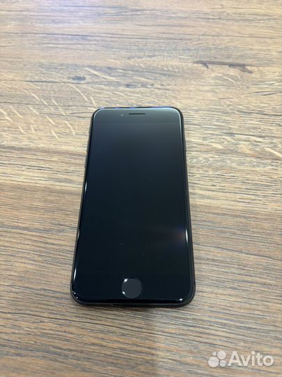 iPhone 8, 64 ГБ