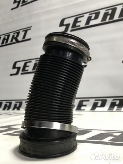 Патрубок воздушного короба Volkswagen Passat B5+