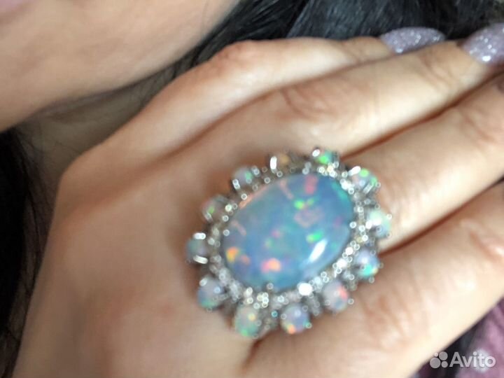 Кольцо с опалом и бриллиантами