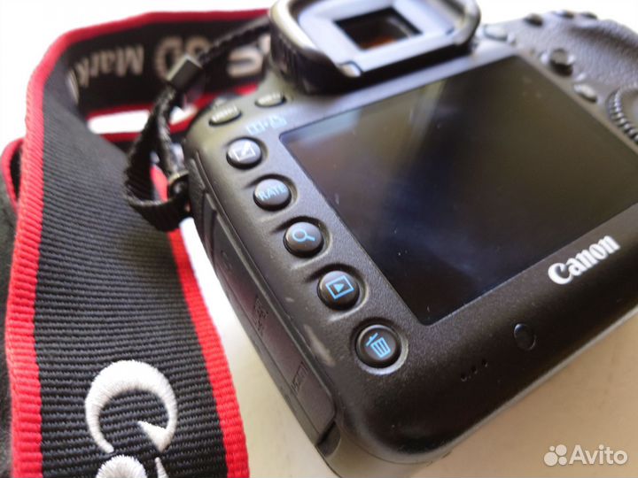 Canon 5D Mark III Body + Canon EF 70-300 IS USM