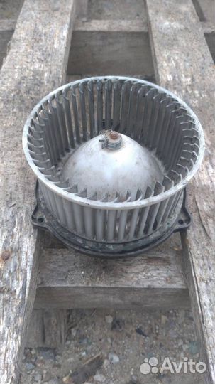 Моторчик отопителя Mazda 6 лифтбек 2.0 2006