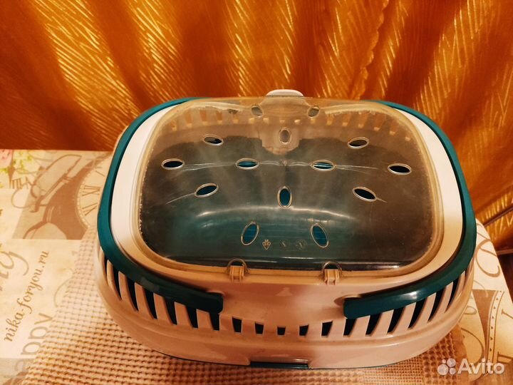 Переноска для животных пластиковая
