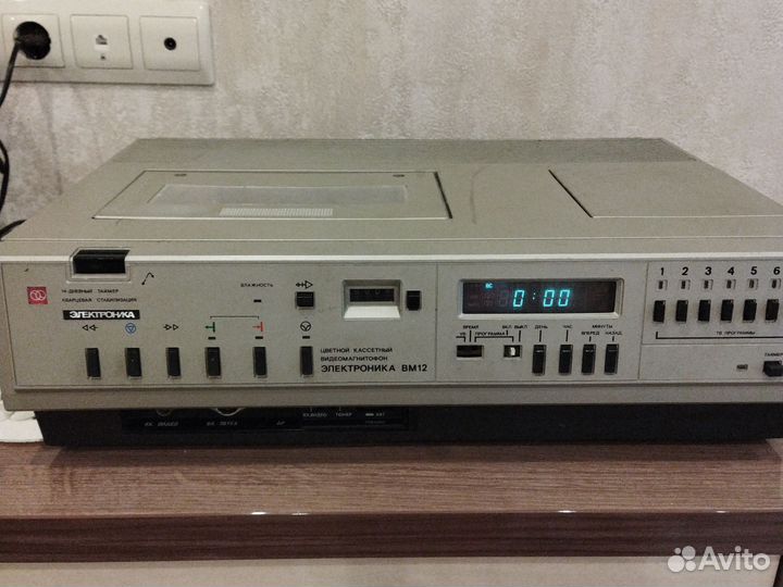 Видеомагнитофон вм 12