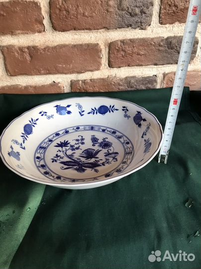 Блюдо и салатники синий лук Германия