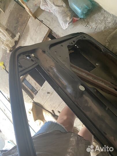 Дверь водительская passat
