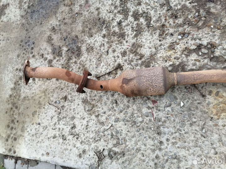 Выхлопная труба митсубиси ланцер 10 2008г с катом