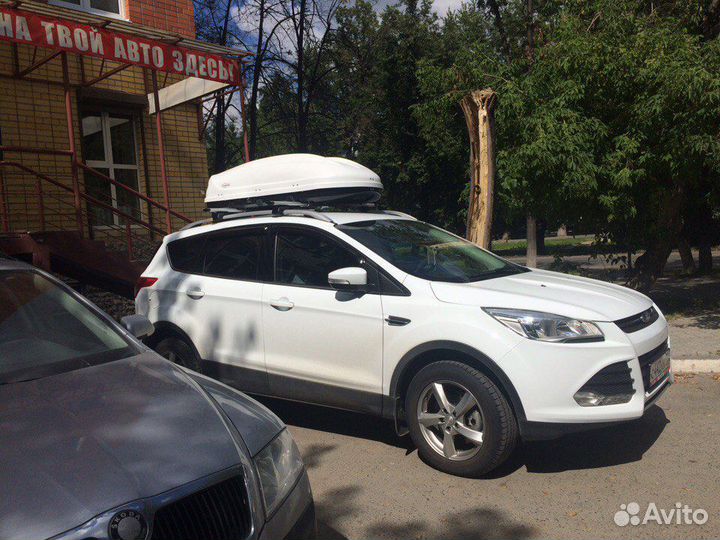 Автобокс багажник на крышу Ford Kuga белый 410