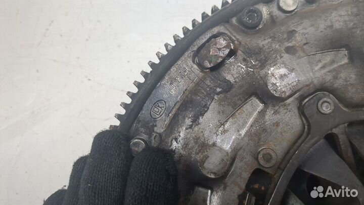 Маховик Volkswagen Touran