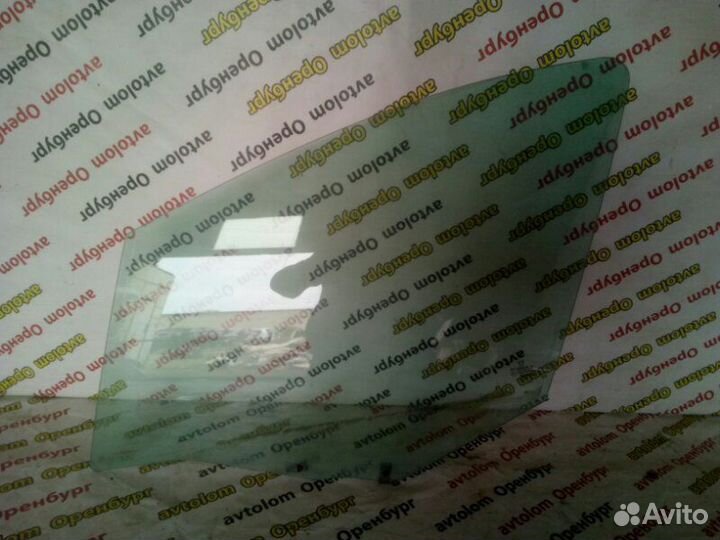 Стекло двери переднее левое Peugeot 308 4B 5FEJ