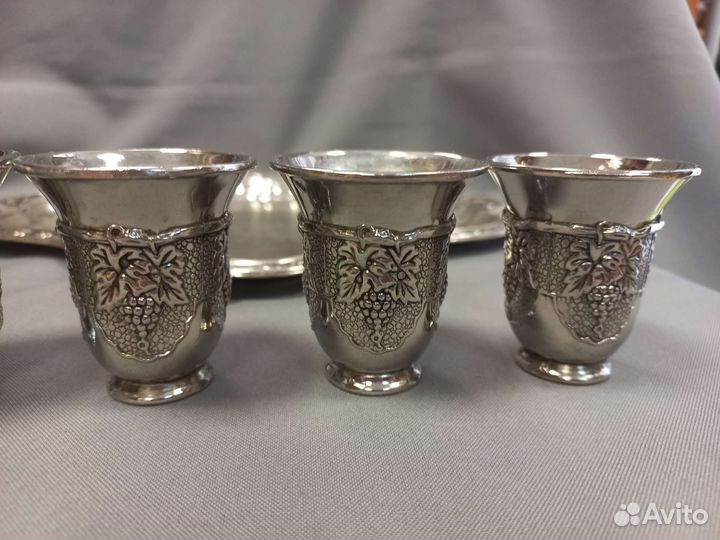 Набор стопок на подносе Виноград Металл