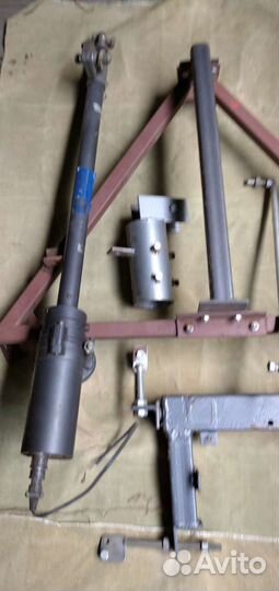 Кронштейн для поворота спутниковой антенны