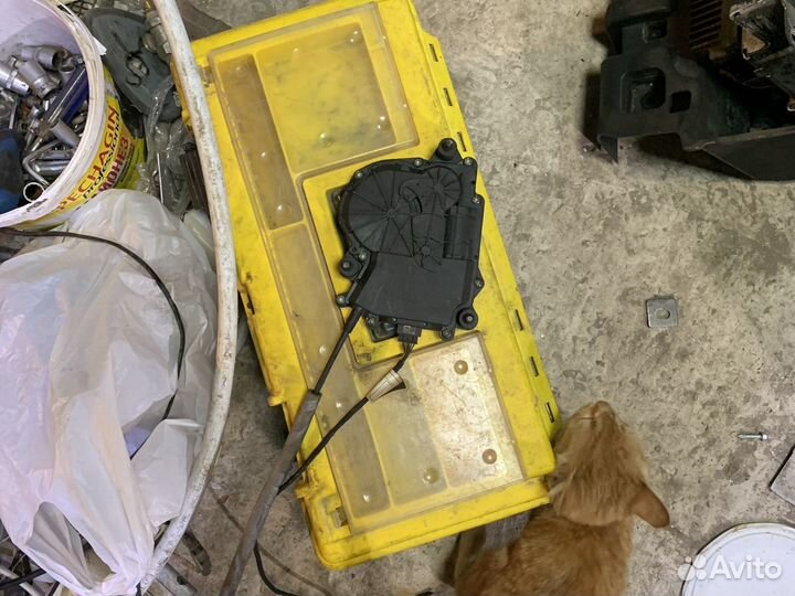 Замок багажника Бмв g30