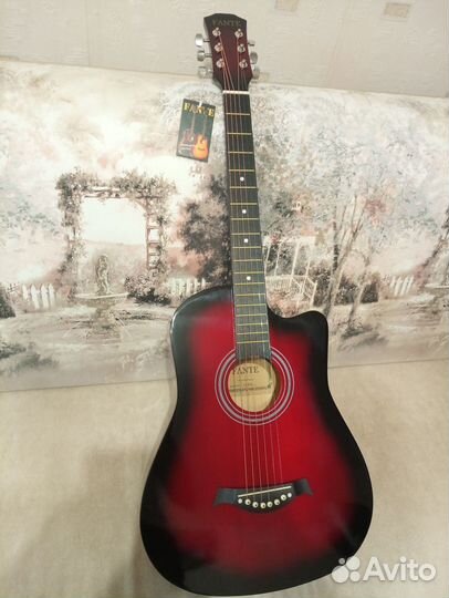 Акустическая гитара