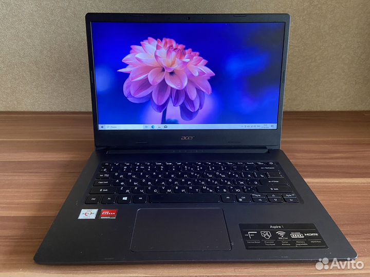 Современный Ультрабук Acer Athlon Silver/4gb/SSD