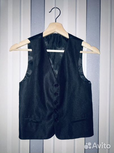 Костюм тройка (пиджак, брюки, жилетка) на мальчика