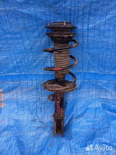 Стойка передняя правая Toyota Corolla Filder 122