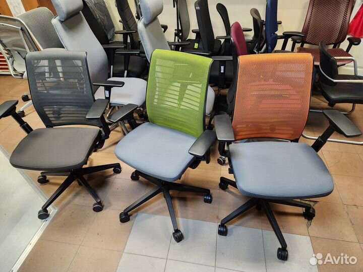 Steelcase. Компьютерные кресла на колесиках
