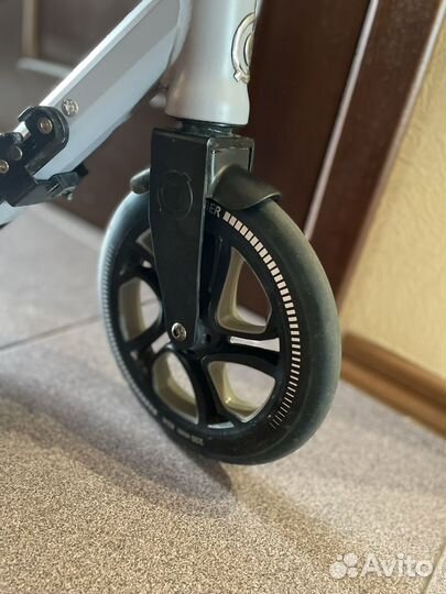 Самокат взрослый globber one ni 230