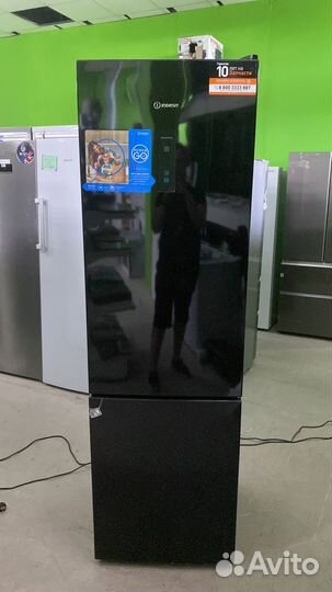 Холодильник Indesit ITR 5200 B