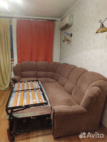 Большой угловой диван раскладной бу