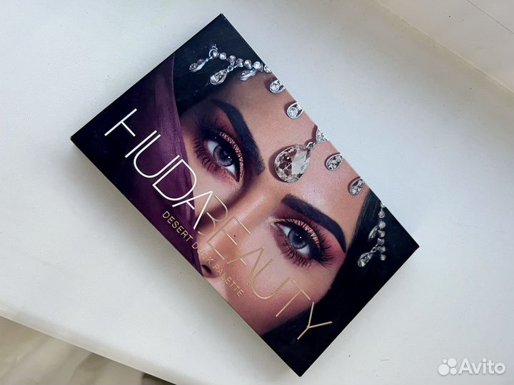 Тени huda beauty (оригинал)