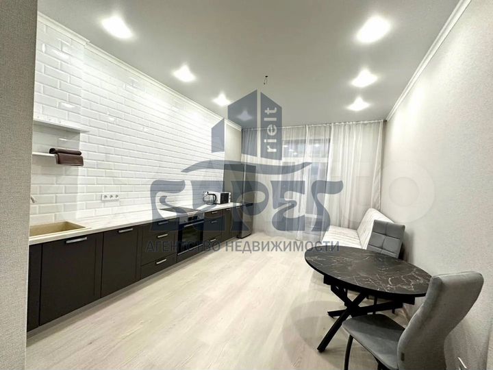 2-к. квартира, 52 м², 3/20 эт.