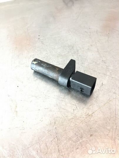 Датчик коленвала Mercedes C-Class W203 OM646 2.2