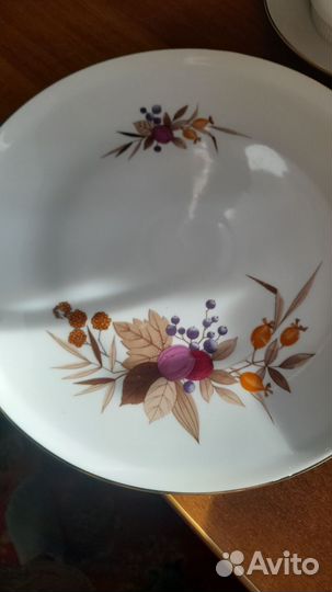Предметы фарфорового сервиза