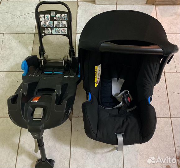 Автокресло Britax Römer Baby-Safe + ременная база